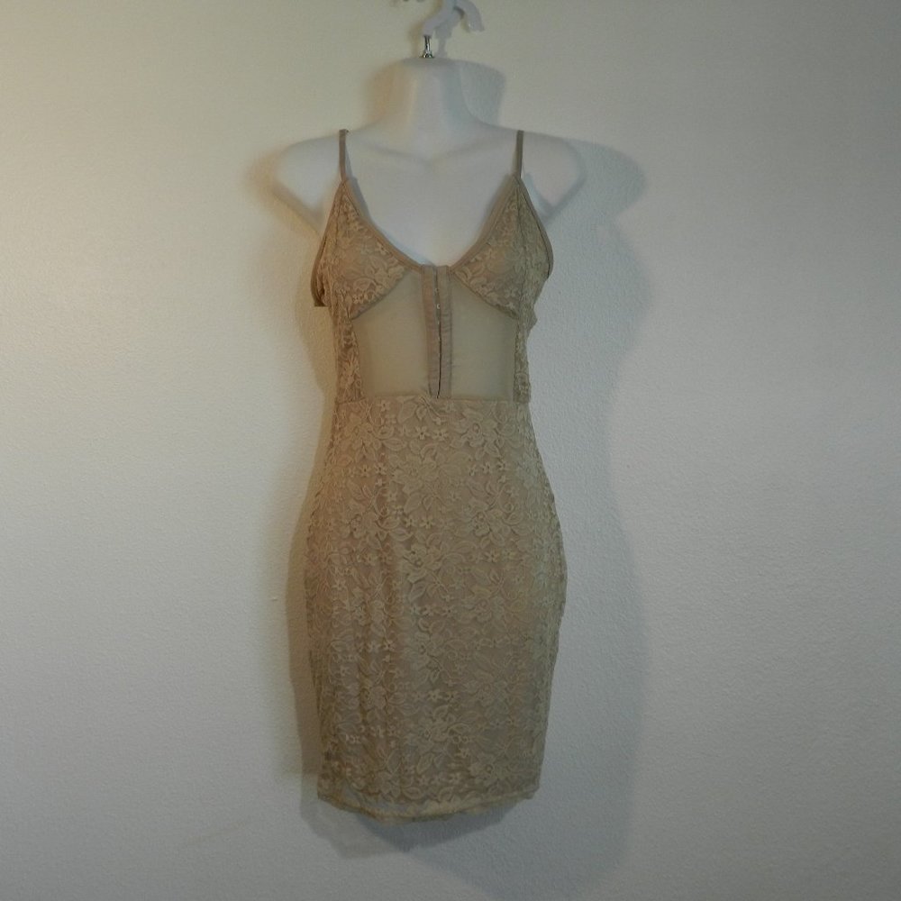 NWT Pretty Little Thing lingerie style, corset bodice with mesh and floral lace